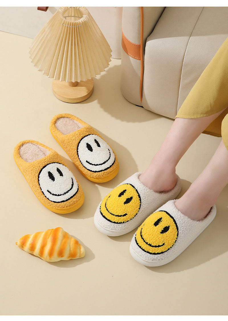 Large Smiley Pattern Fur Slippers