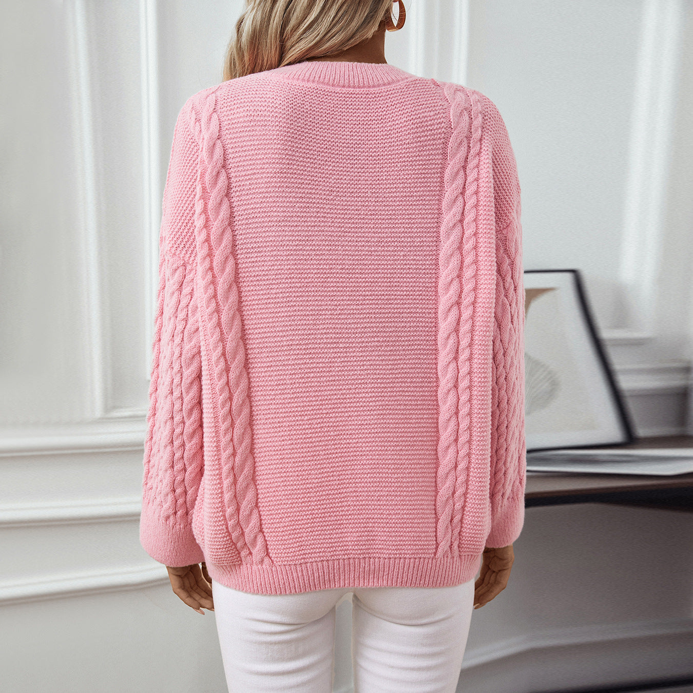 Women's Knit pullover with Textured Cable Pattern
