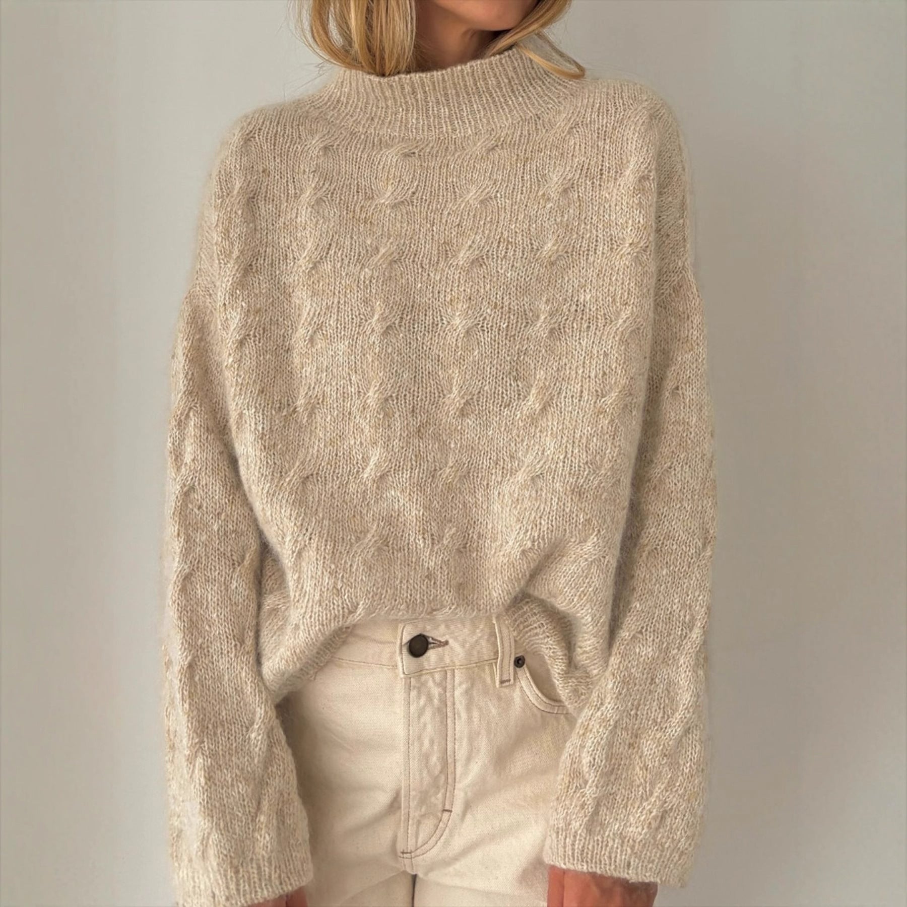 Women's chunky knit pullover