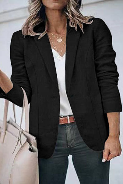Women's elegant blazer with a casual cut and form-fitting design