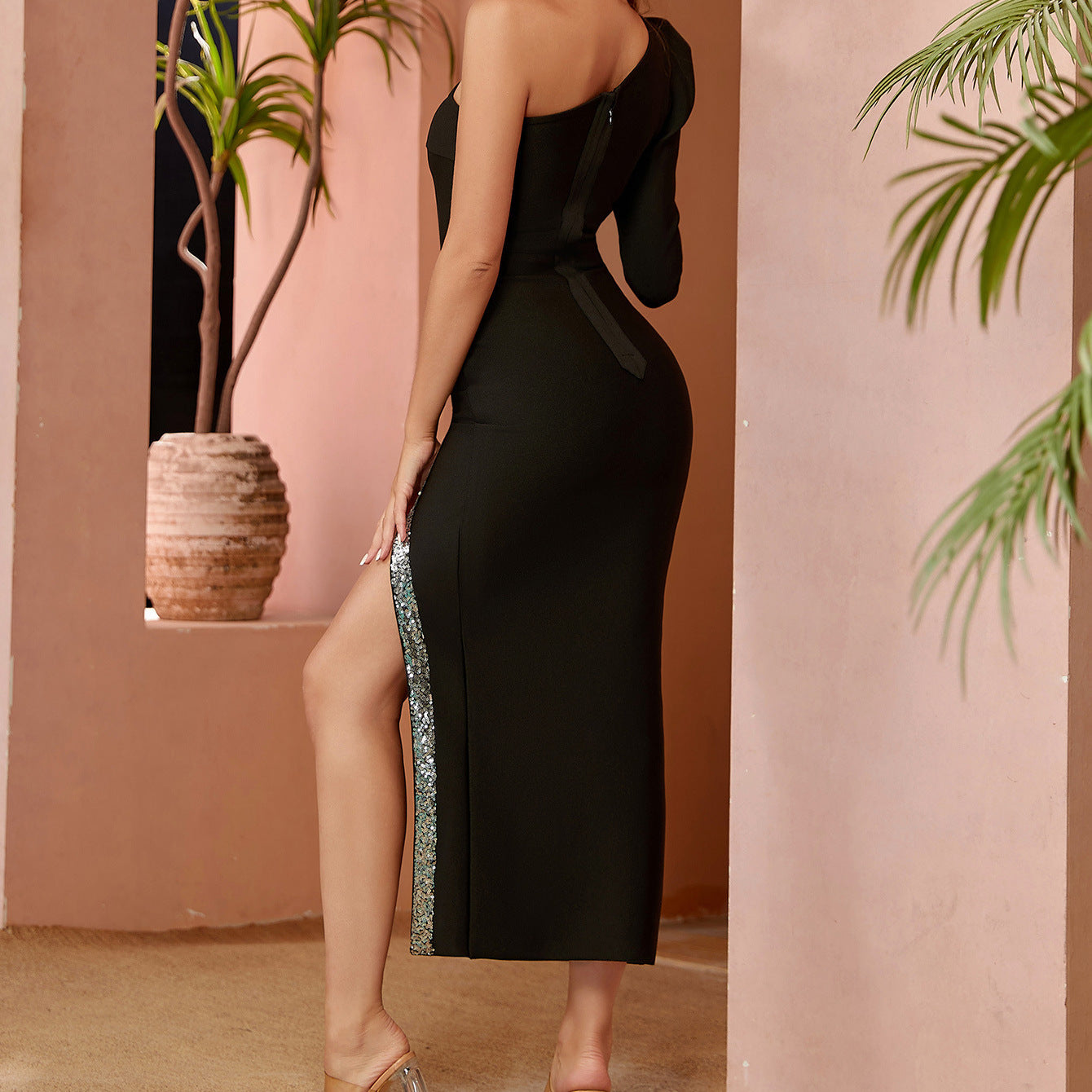 Women's Elegant Evening Dress with Asymmetric Cut and Sparkling Sequin Decoration