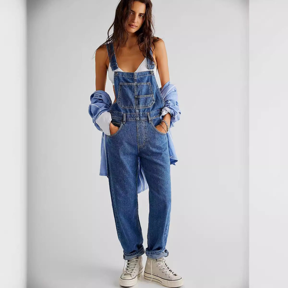 Women's dungarees with modern cut and comfortable fit