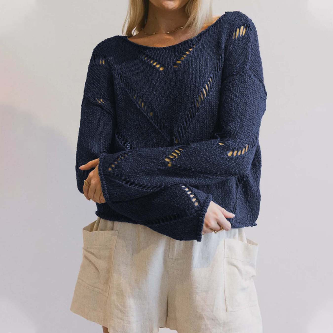 Women's casual knit pullover with airy stitch structure