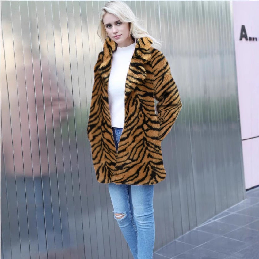 Women's Elegant Faux Fur Coat in Tiger Print Design