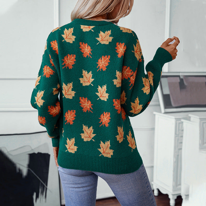 Women's knitted pullover with textured leaf pattern and round neckline