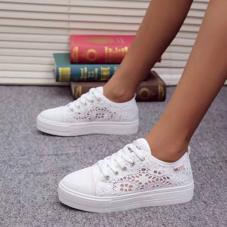 Women's sneakers with delicate lace pattern and non-slip sole
