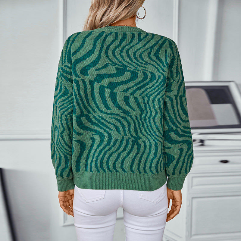 Women's fashionable knitted pullover with unique wave pattern