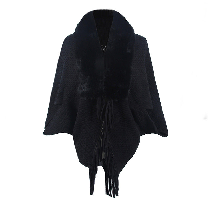 Women's fashionable poncho with luxurious faux fur collar