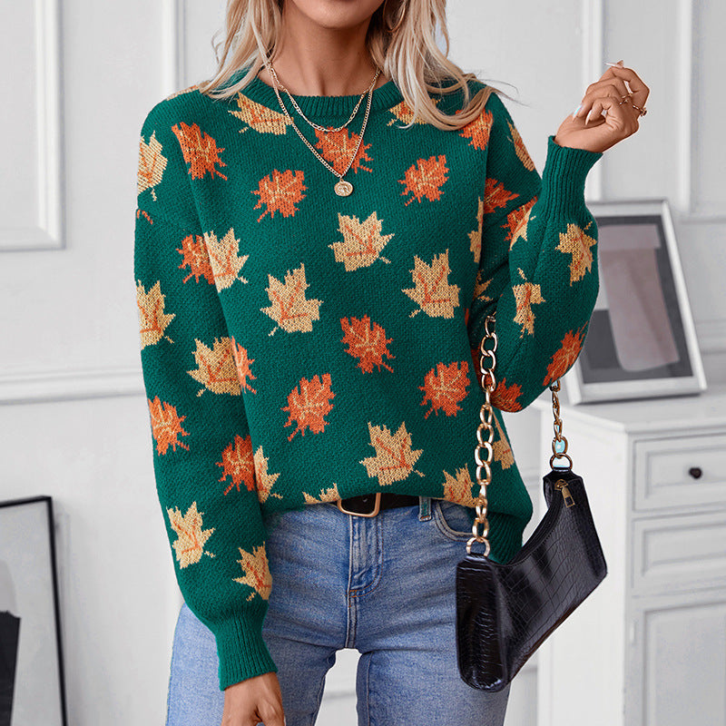 Women's knitted pullover with textured leaf pattern and round neckline