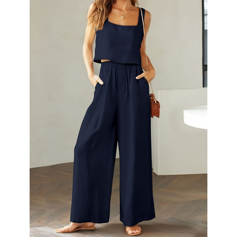 Ladies casual jumpsuit with wide leg and practical pockets