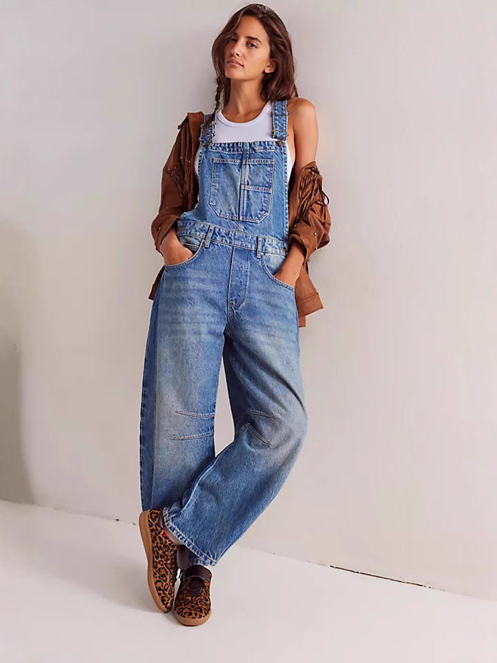 Women's overall in a casual oversized style with practical pockets and fashionable accents