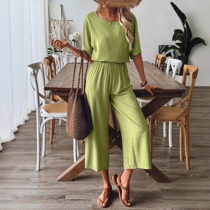 Women's wide jumpsuit with elastic waistband and casual cut