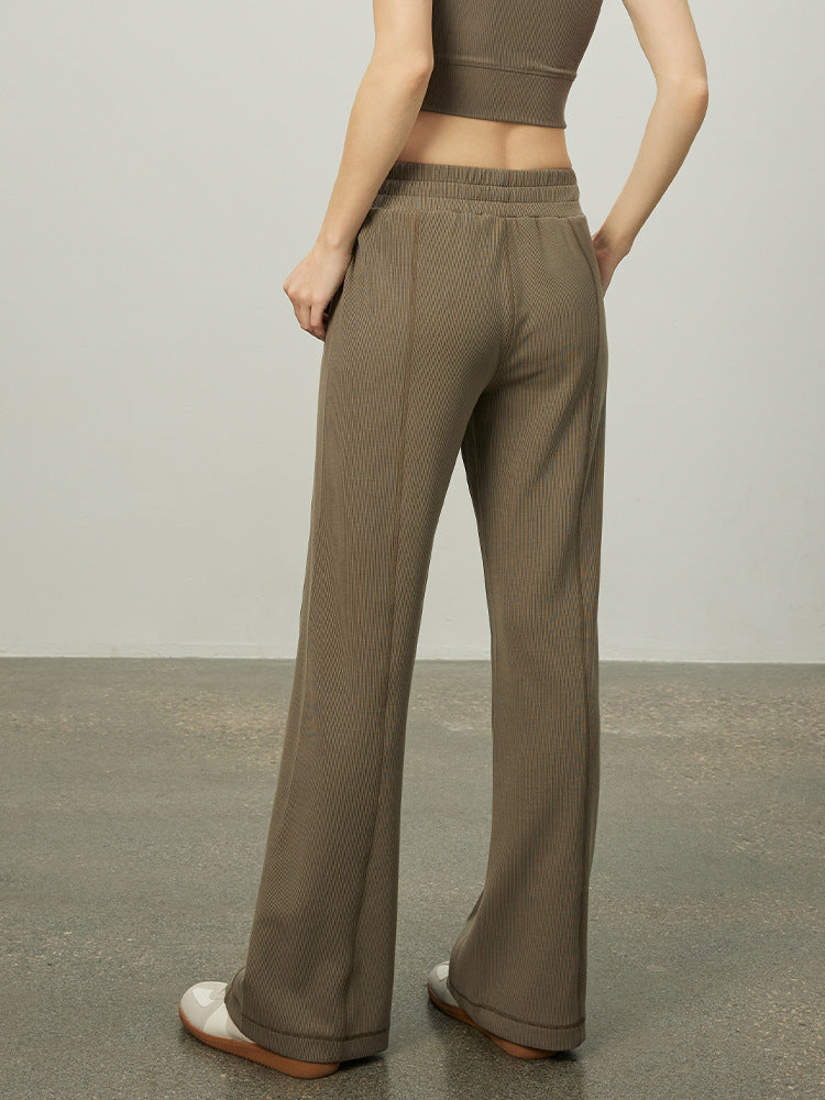 Ladies elegant leisure pants with elastic waistband and fine ribbed structure