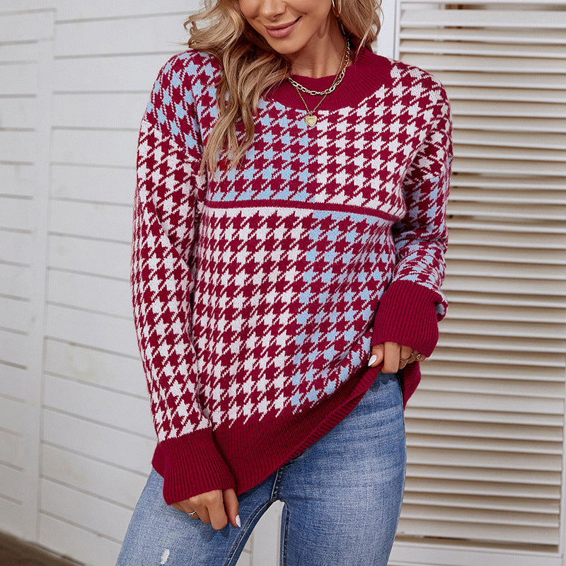 Women's cozy knitted pullover with trendy check pattern and loose fit