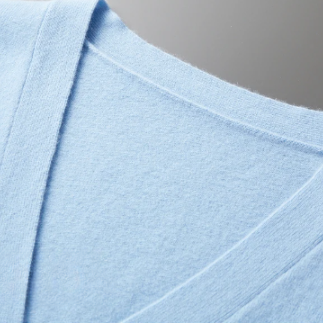 Cashmere cardigan V-neck button closure Soft Lightweight knit