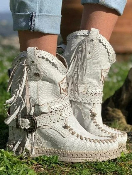 Western boots with fringes