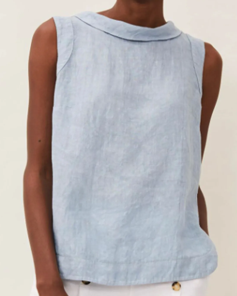Short sleeve blouse with round neckline