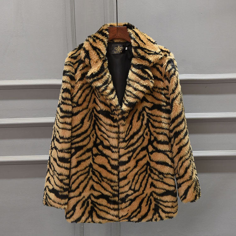 Women's Elegant Faux Fur Coat in Tiger Print Design
