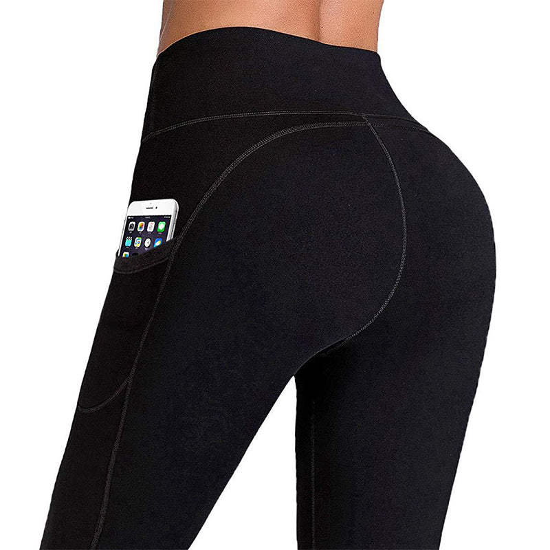 Women's sports leggings with high waistband and practical side pockets