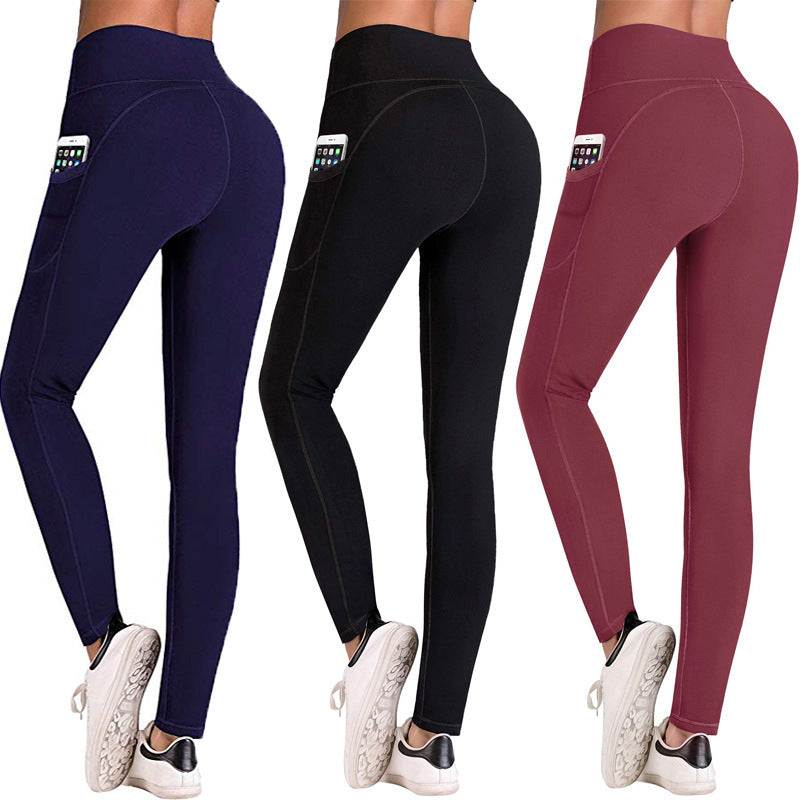 Women's sports leggings with high waistband and practical side pockets