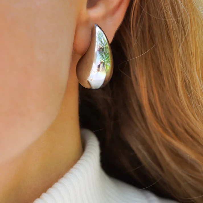 Clomoe Drop Earrings