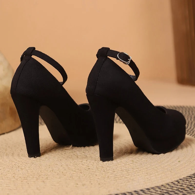 Elegant and Seductive High-heeled Shoes