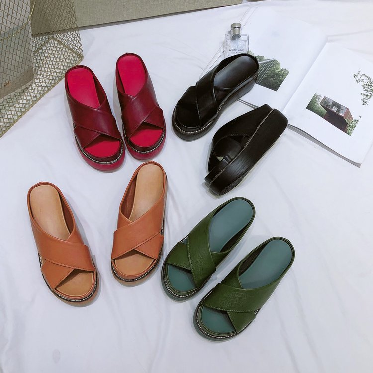 Ladies Comfortable Platform Slippers With Elegant Criss-cross Design W&w