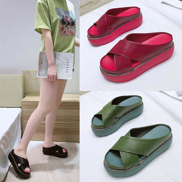 Ladies Comfortable Platform Slippers With Elegant Criss-cross Design W&w
