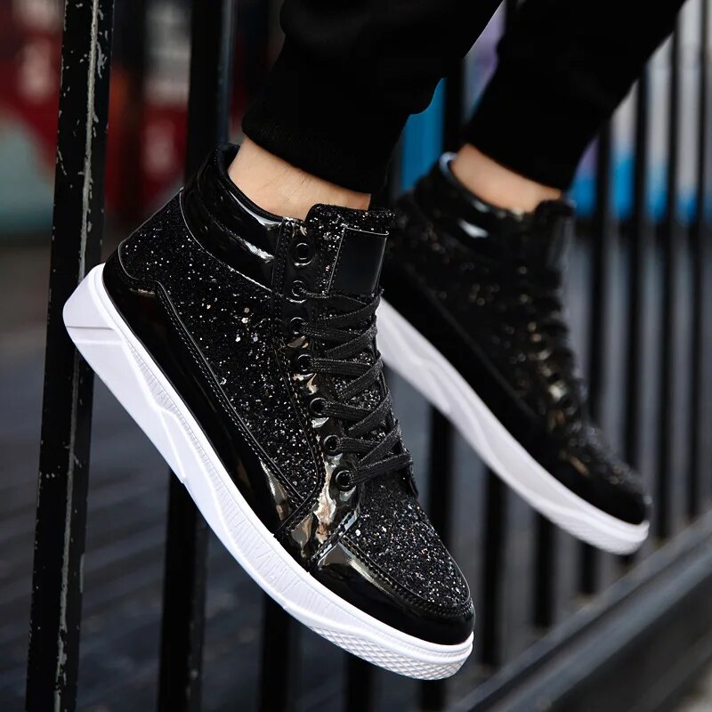Men's Basketball Shoes With Shiny Effect