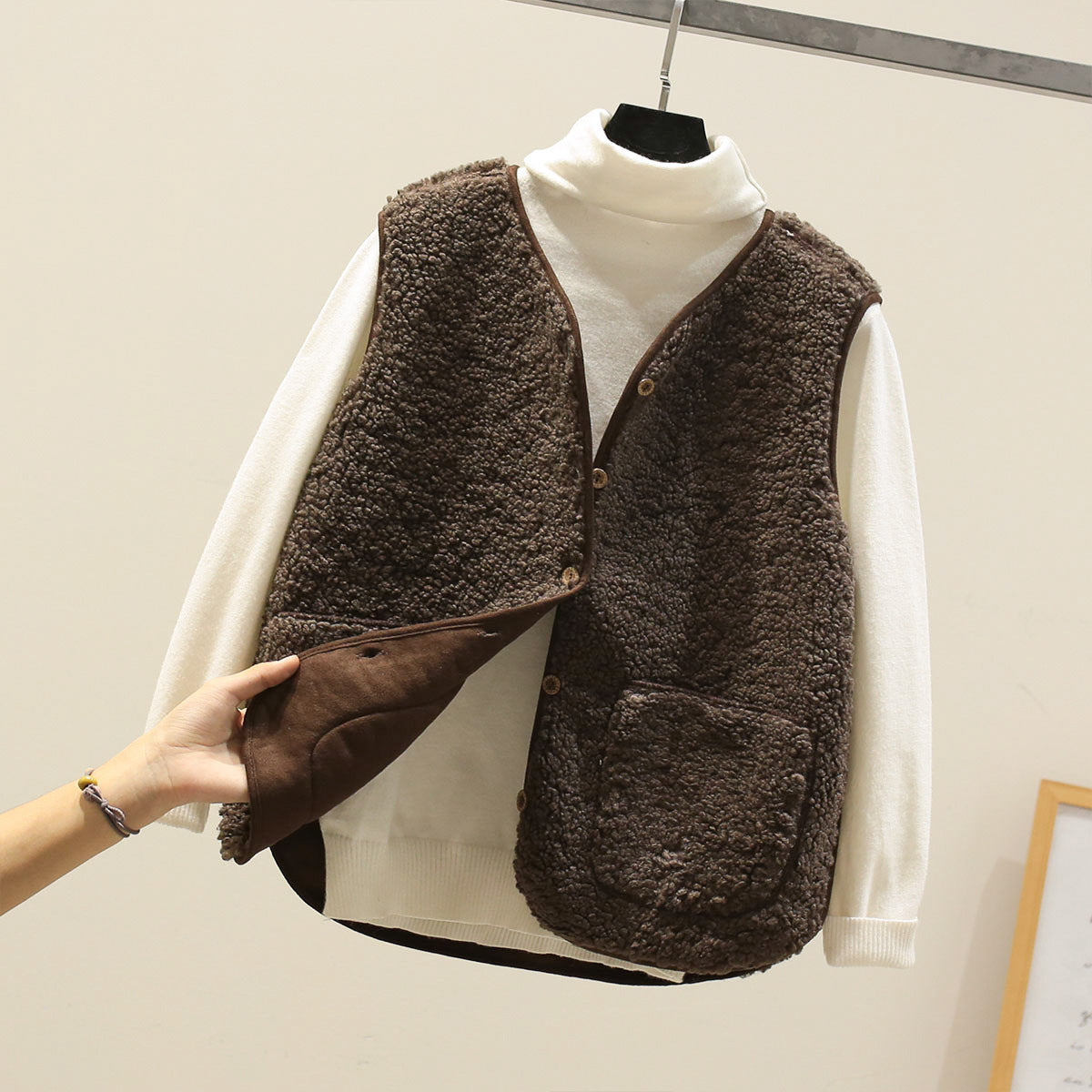 Classic Lambswool Vest