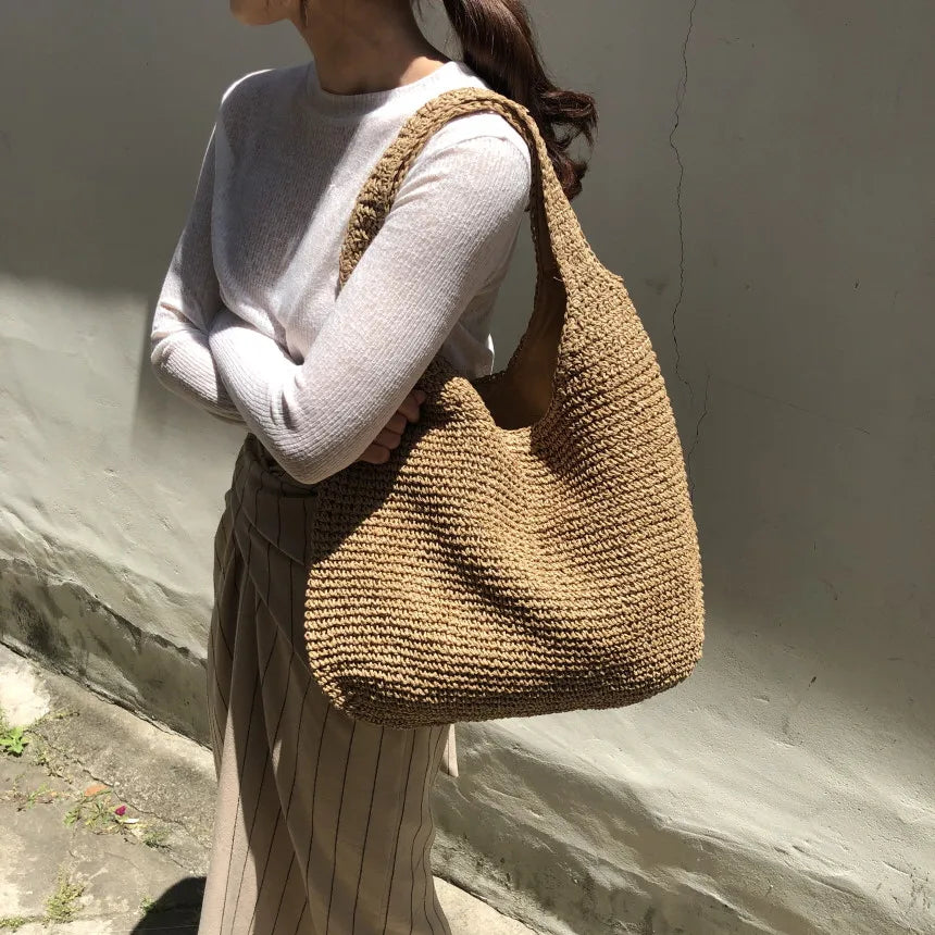 Elegant Straw Bag for the Beach