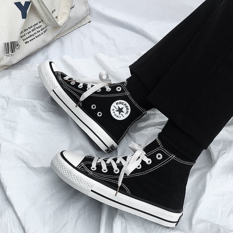 Women High Format Sneakers made of lightweight and breathable canvas with classic design