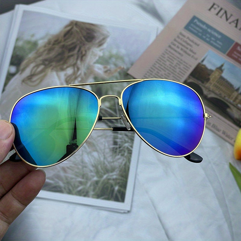 Classic Aviator Sunglasses with Golden Frame for Women