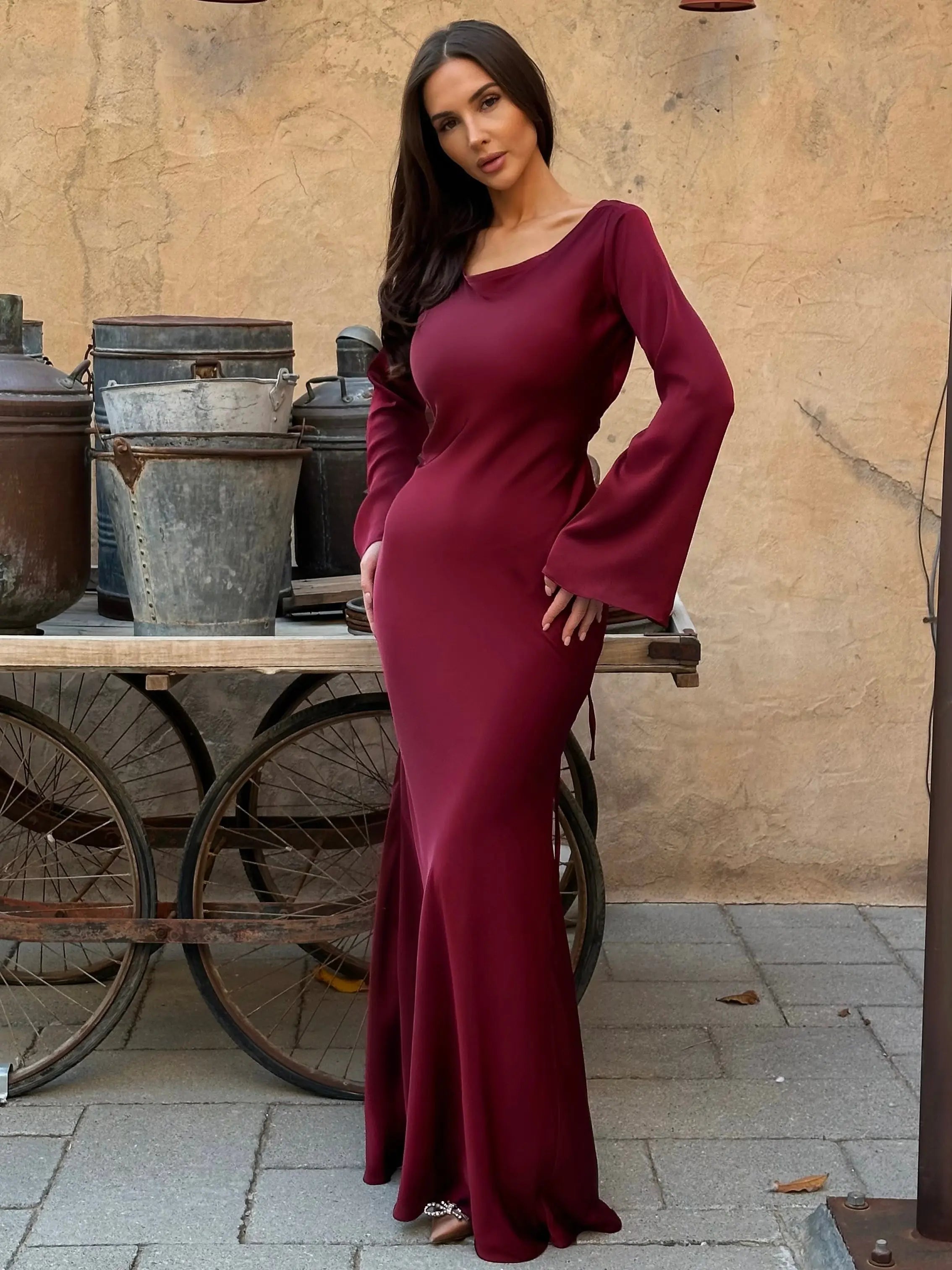 Flowing Maxi Dress With Long Sleeves For Women
