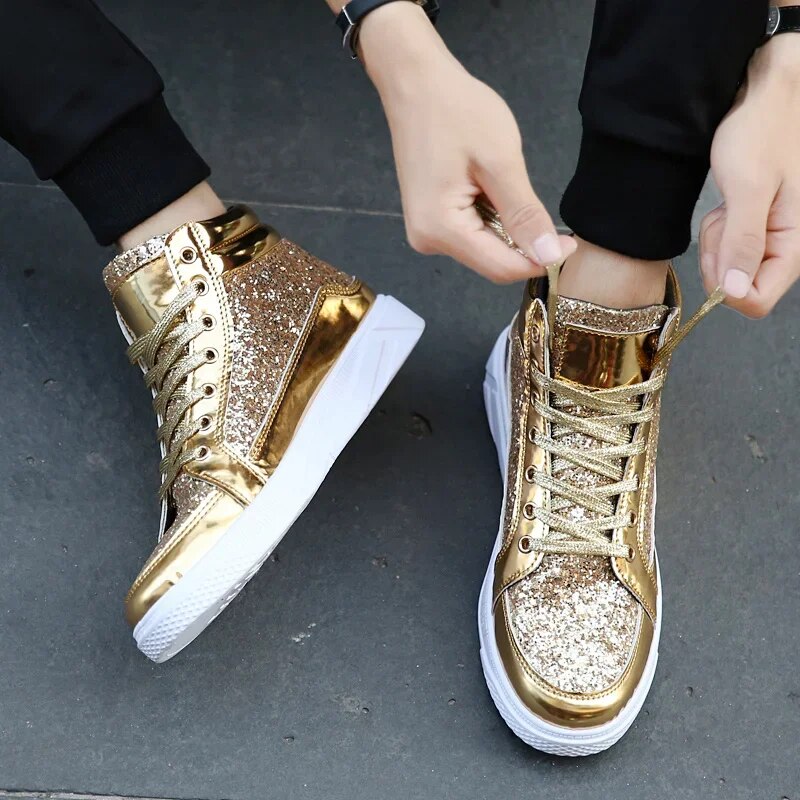 Men's Basketball Shoes With Shiny Effect