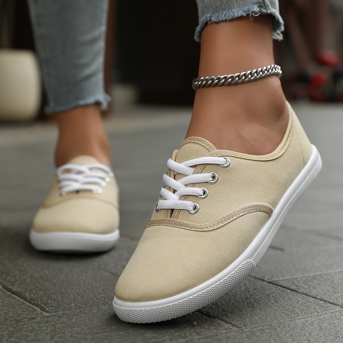 Comfortable Low Top Canvas Lace-Up Shoes