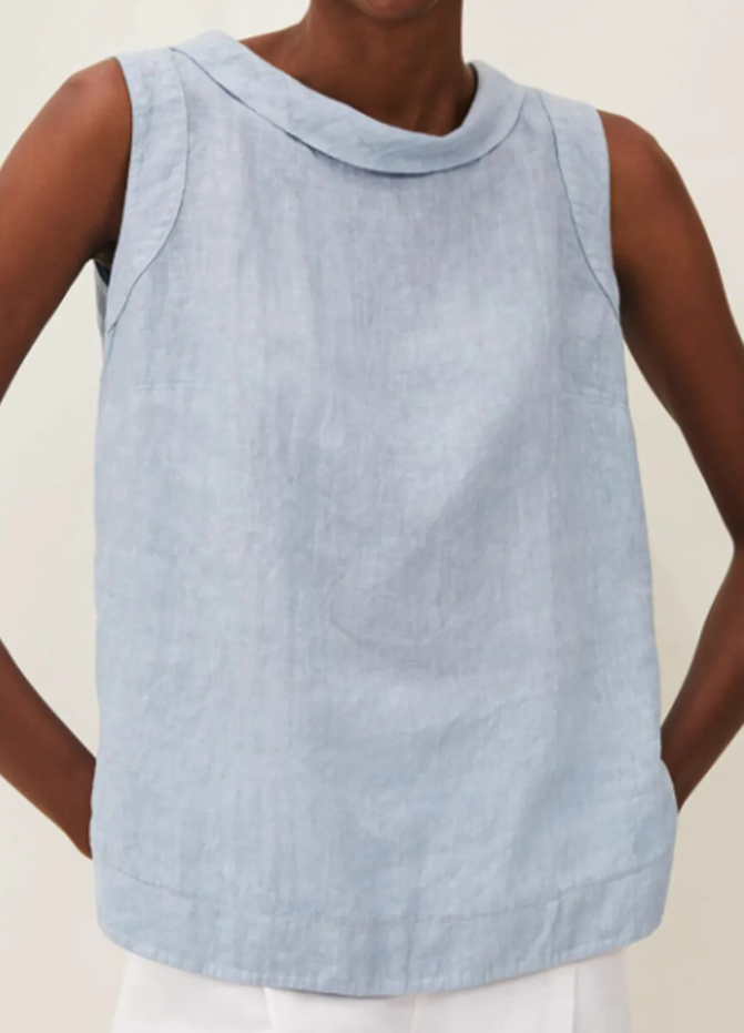 Short sleeve blouse with round neckline