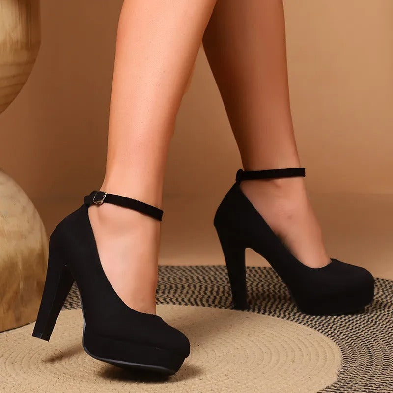 Stylish and Attractive Shoes With High Heels