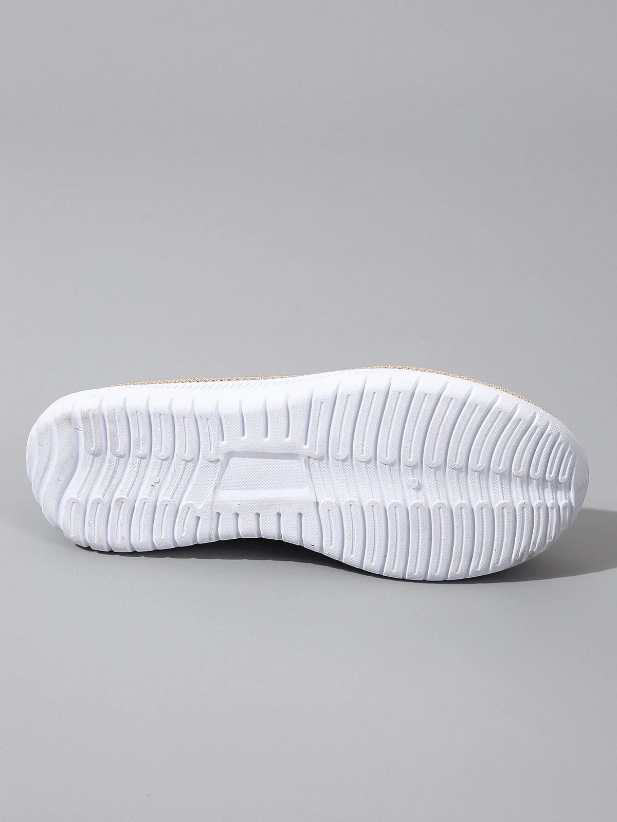 Lysse | Stylish Sneakers With Chain Detail