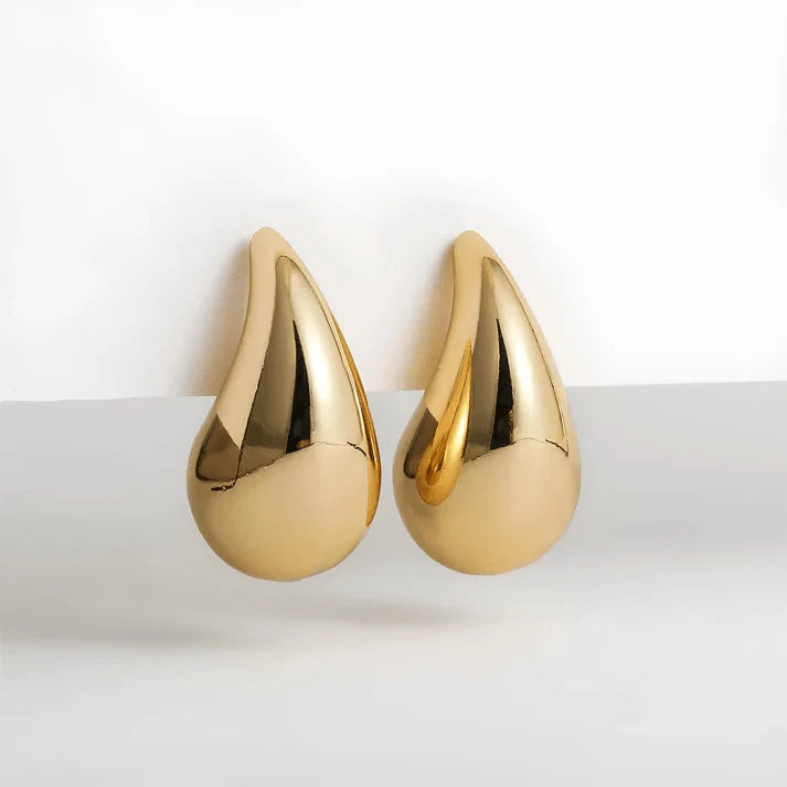 Clomoe Drop Earrings