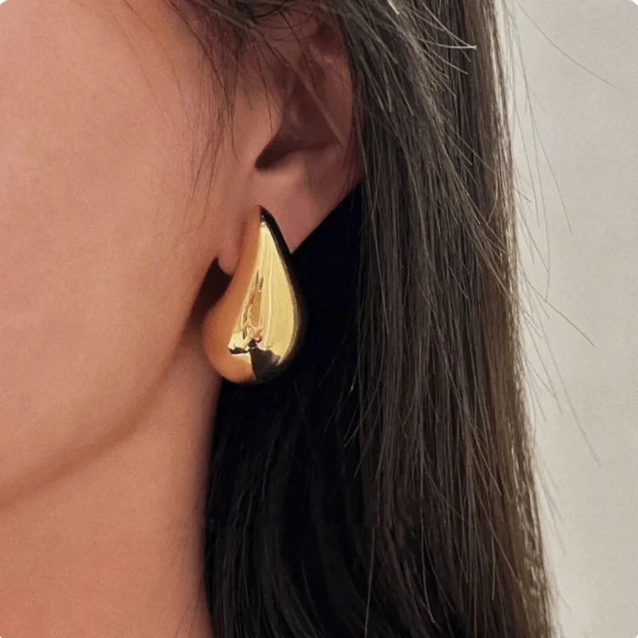 Clomoe Drop Earrings