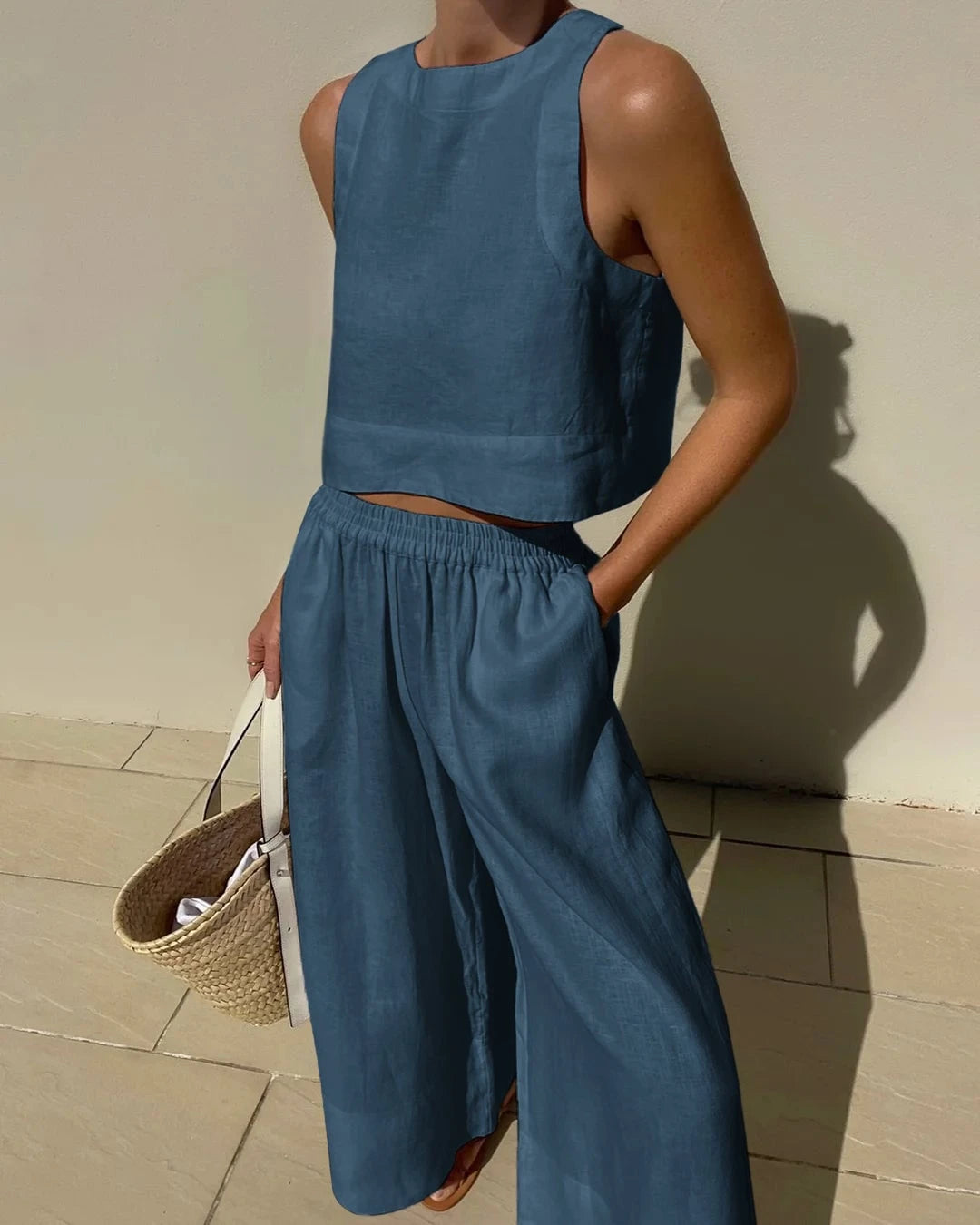 Two-piece set made of linen
