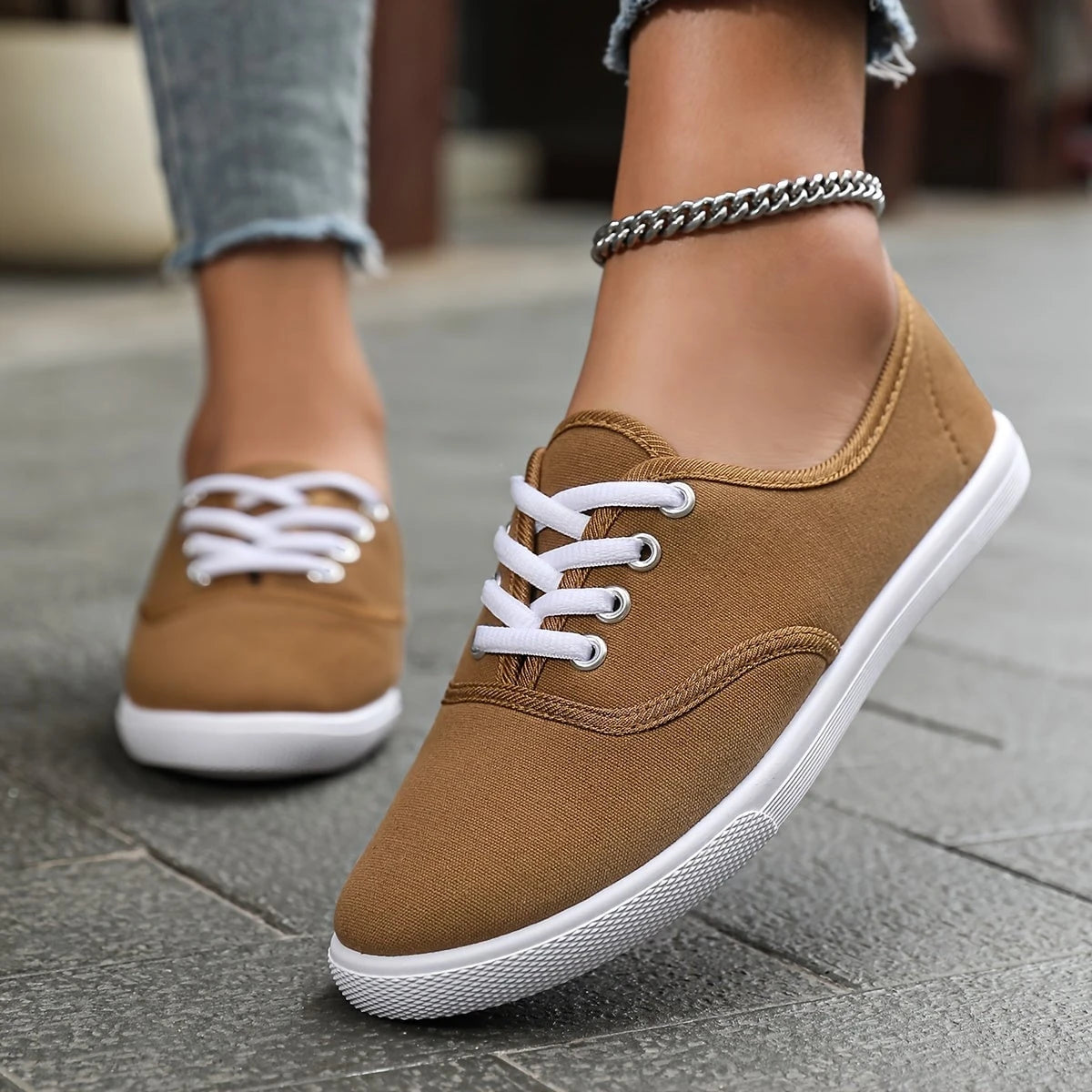 Comfortable Low Top Canvas Lace-Up Shoes