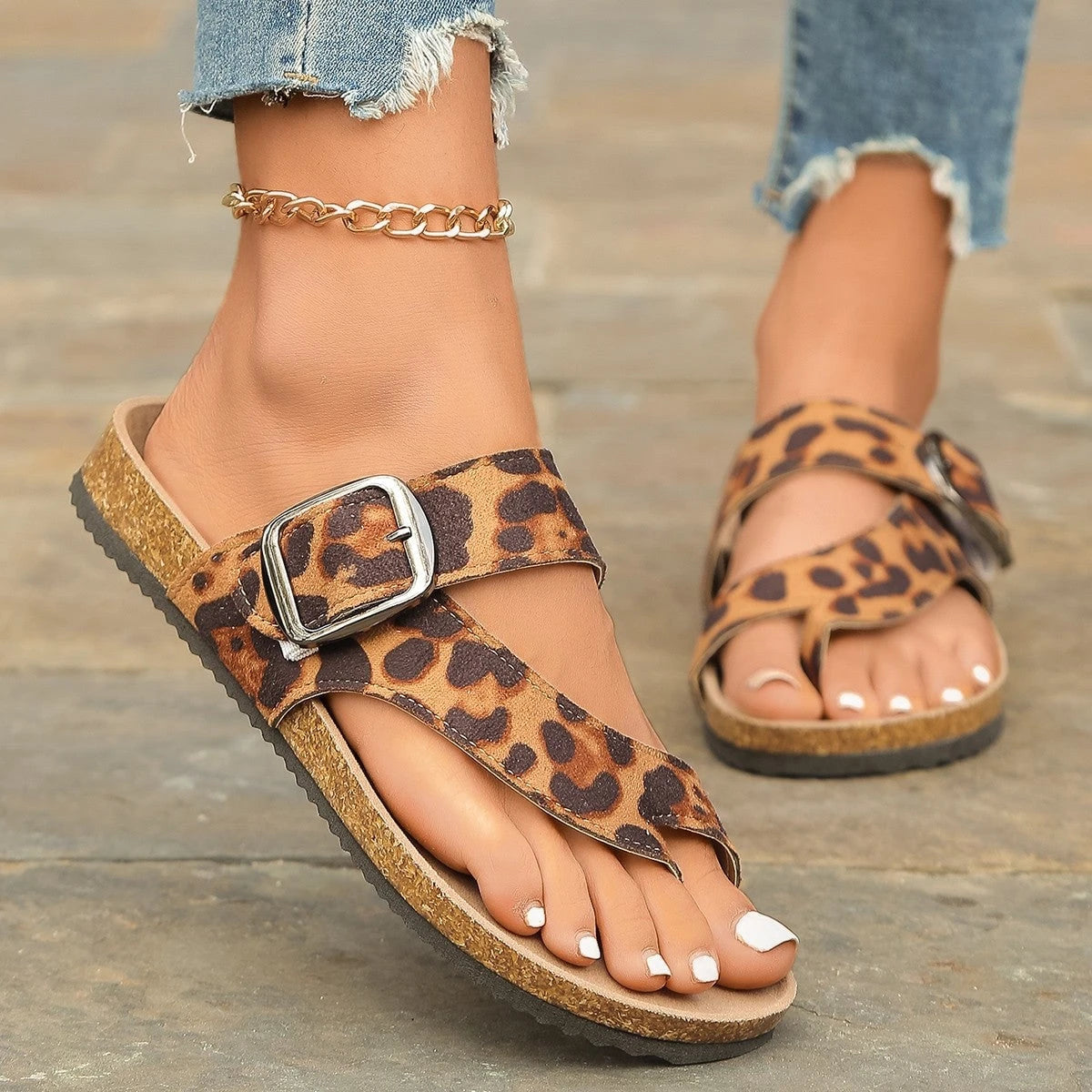 Women's thong sandals with braided straps and non-slip sole