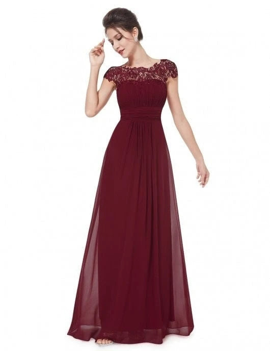 Women Elegant Evening Dress with Lace Top and Flowing Skirt