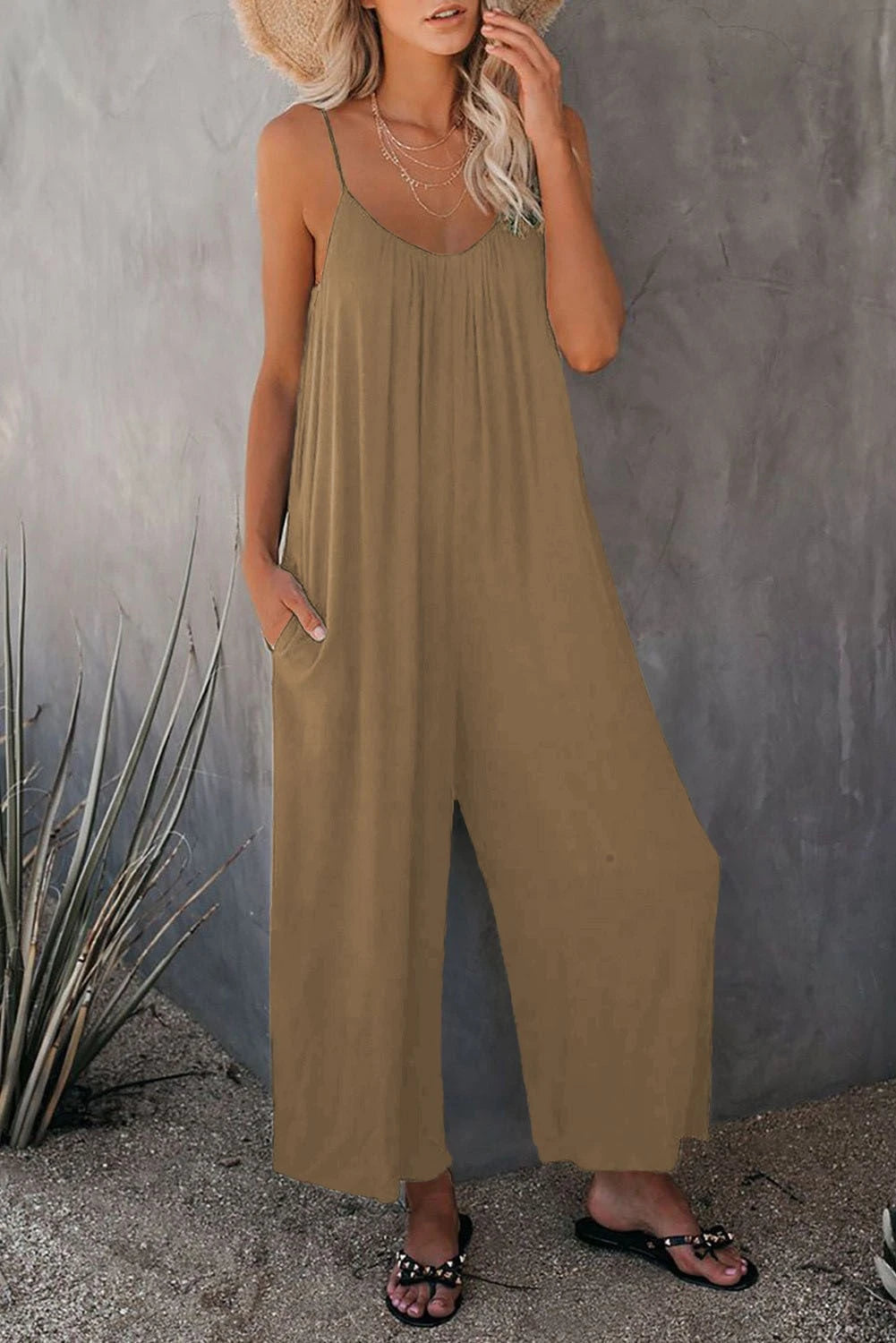 Women's Casual Jumpsuit with Wide Legs and Practical Pockets