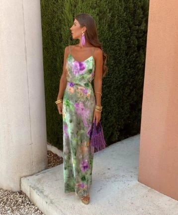 Colorful, Seductive Maxi Dress with Halo Tie-Dye Print and Removable Scarf