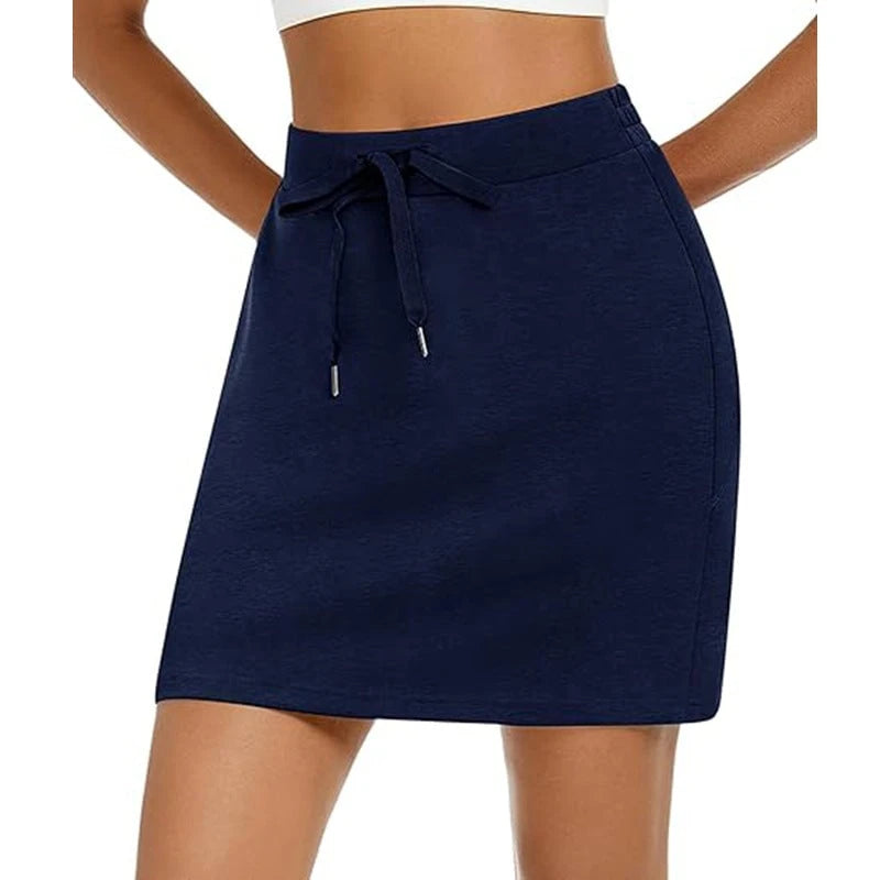 Women's sporty mini skirt with adjustable drawstring and side pockets