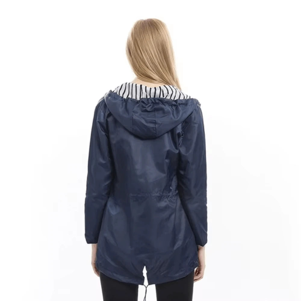 Lightweight waterproof raincoat