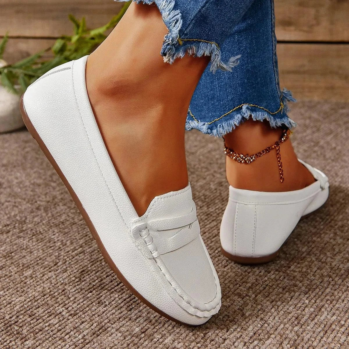 Gommino Flat Crossed Soft Sole Women